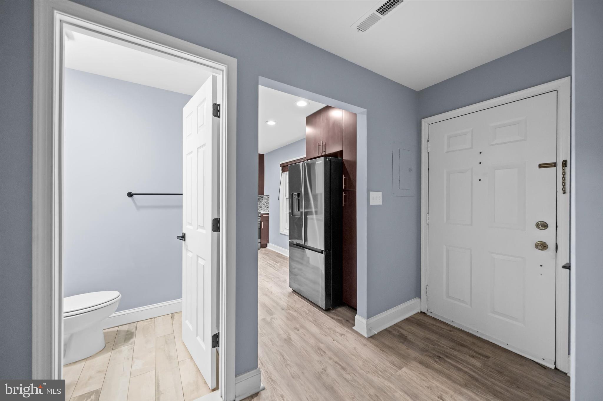 967 South Rolfe Street, Unit 2 Arlington, VA 22204 - Photo 10 of 21