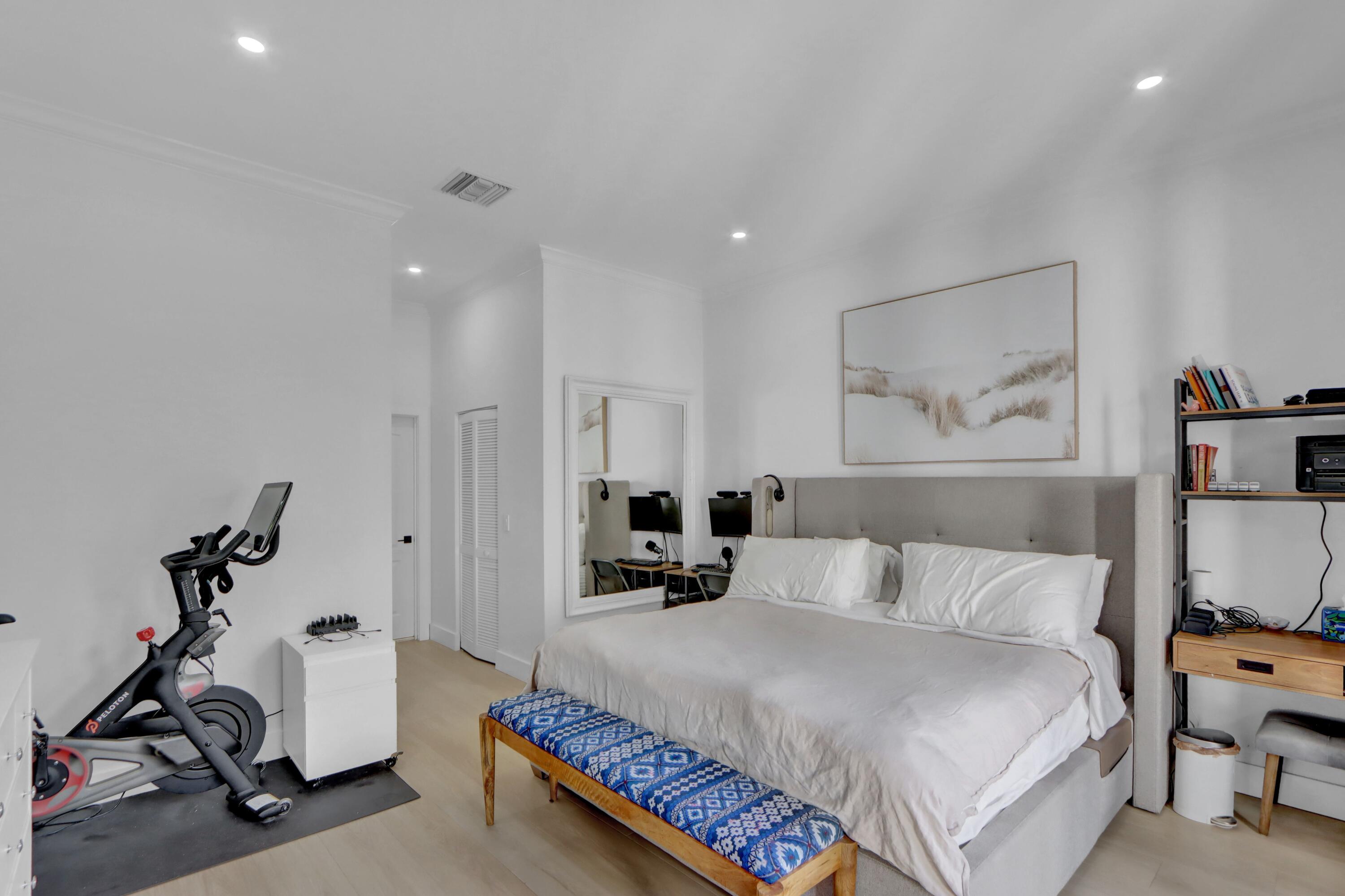 5885 Northwest 40th Terrace Boca Raton, FL 33496 - Photo 13 of 37 Primary Suite