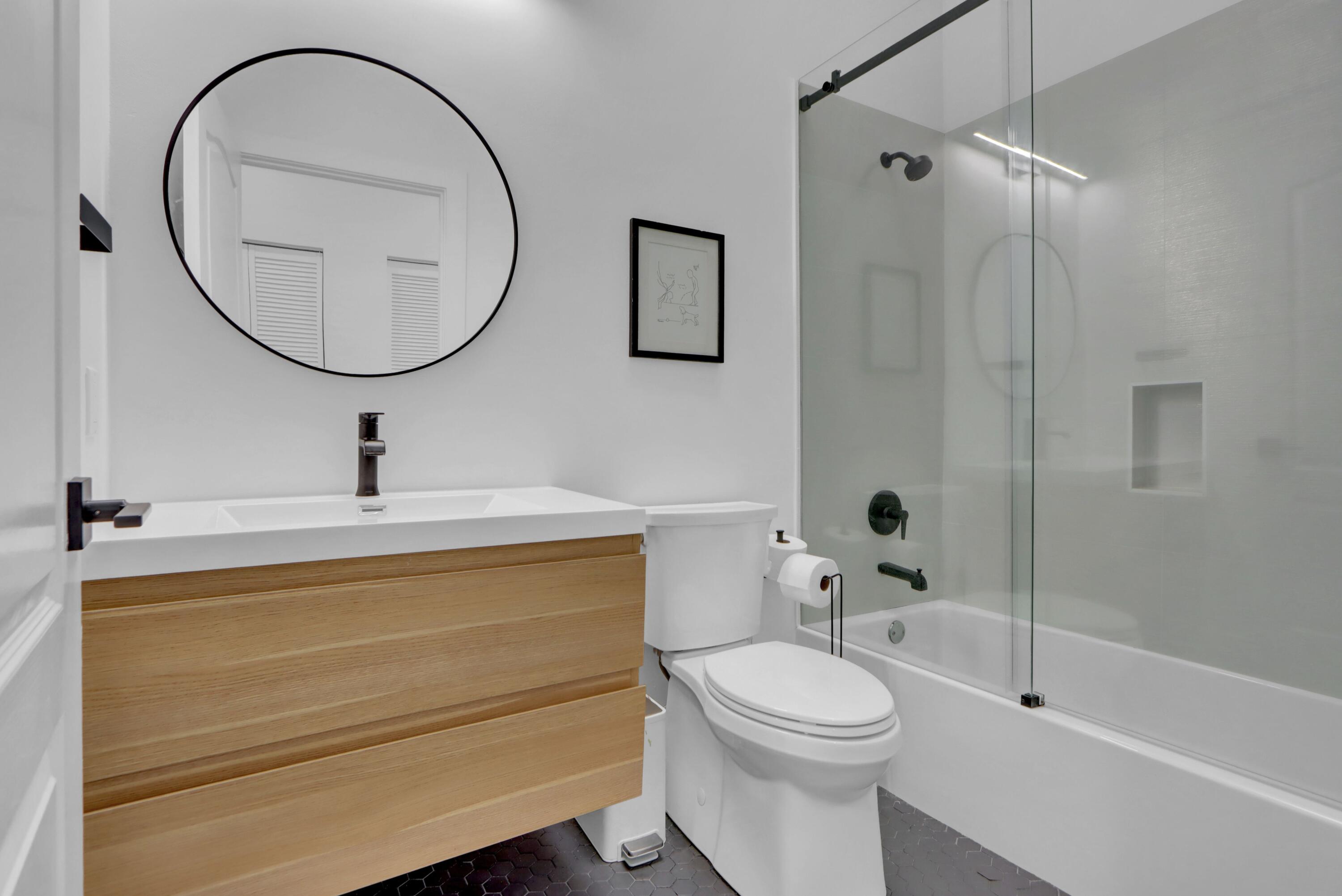 5885 Northwest 40th Terrace Boca Raton, FL 33496 - Photo 17 of 37 Bathroom 2