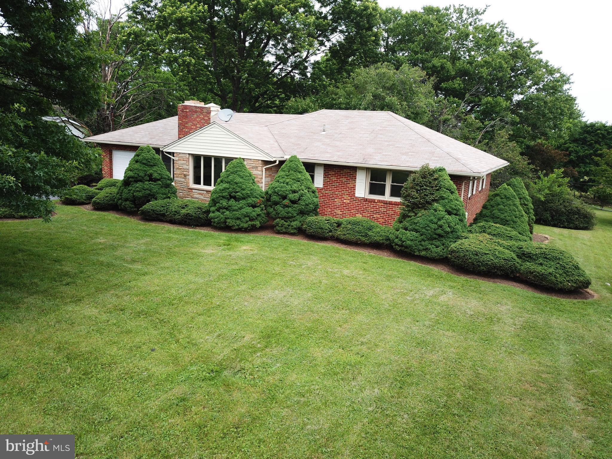 27315 Ridge Road Damascus, MD 20872 - Photo 2 of 28 Exterior (Front)