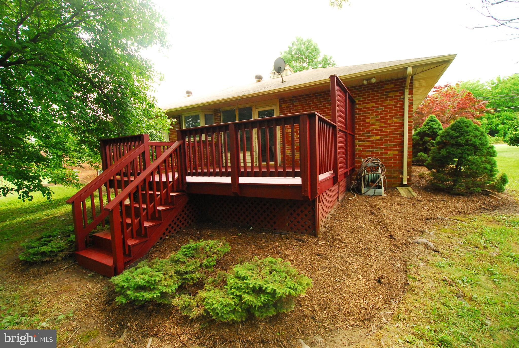 27315 Ridge Road Damascus, MD 20872 - Photo 9 of 28 Exterior (Rear)