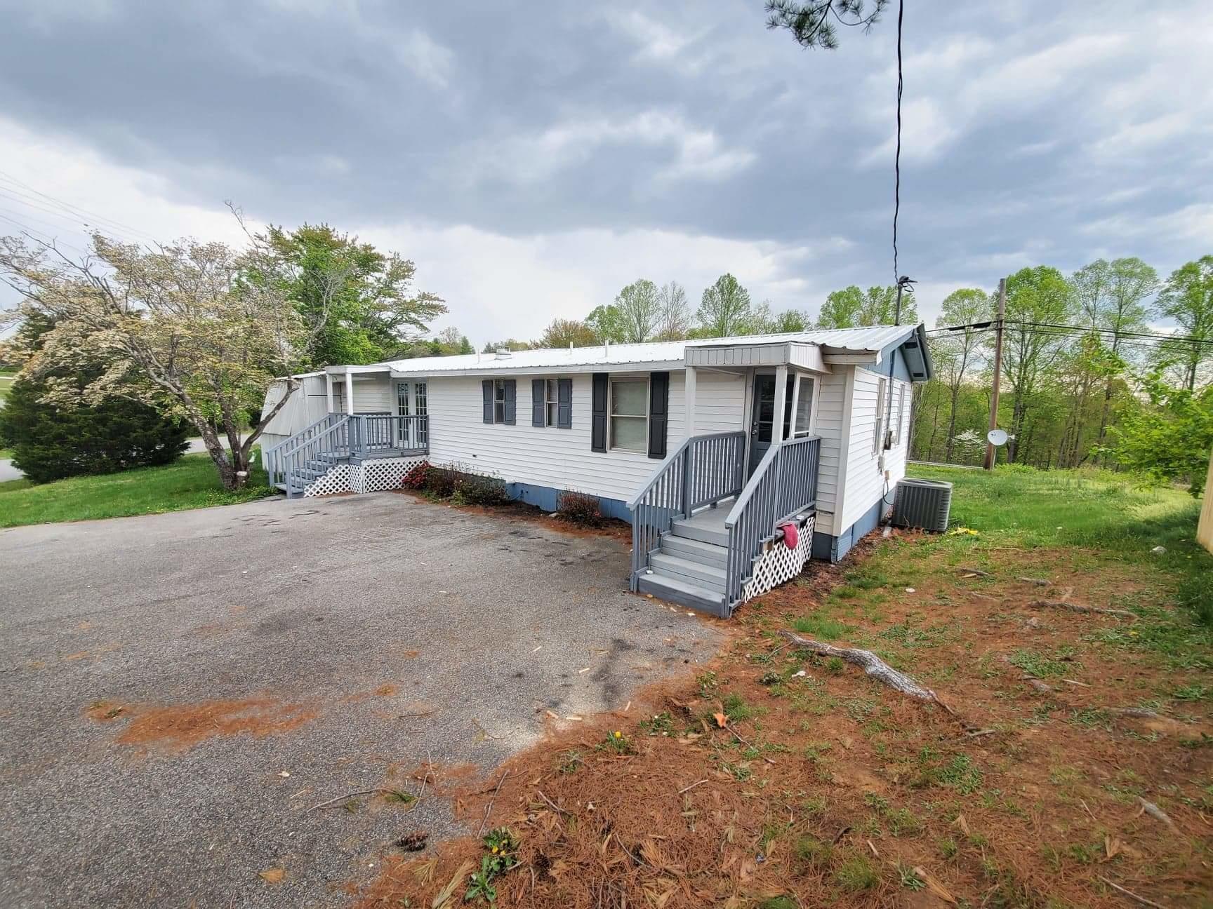 37 Horsley Road Bassett, VA 24055 - Photo 16 of 16 received_292804565876874