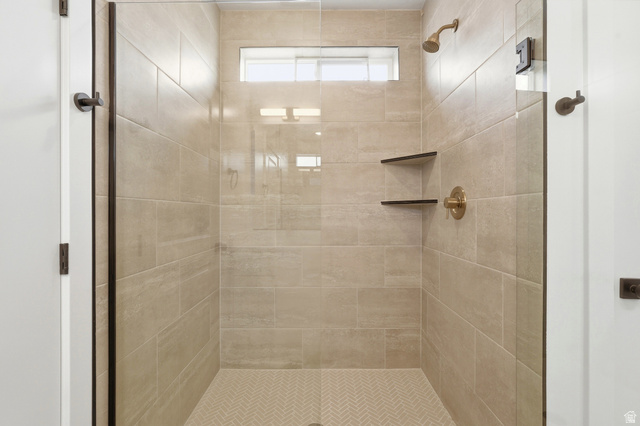 401 West 3085 South, Unit 329 Nibley, UT 84321 - Photo 24 of 34 Full bath featuring a stall shower