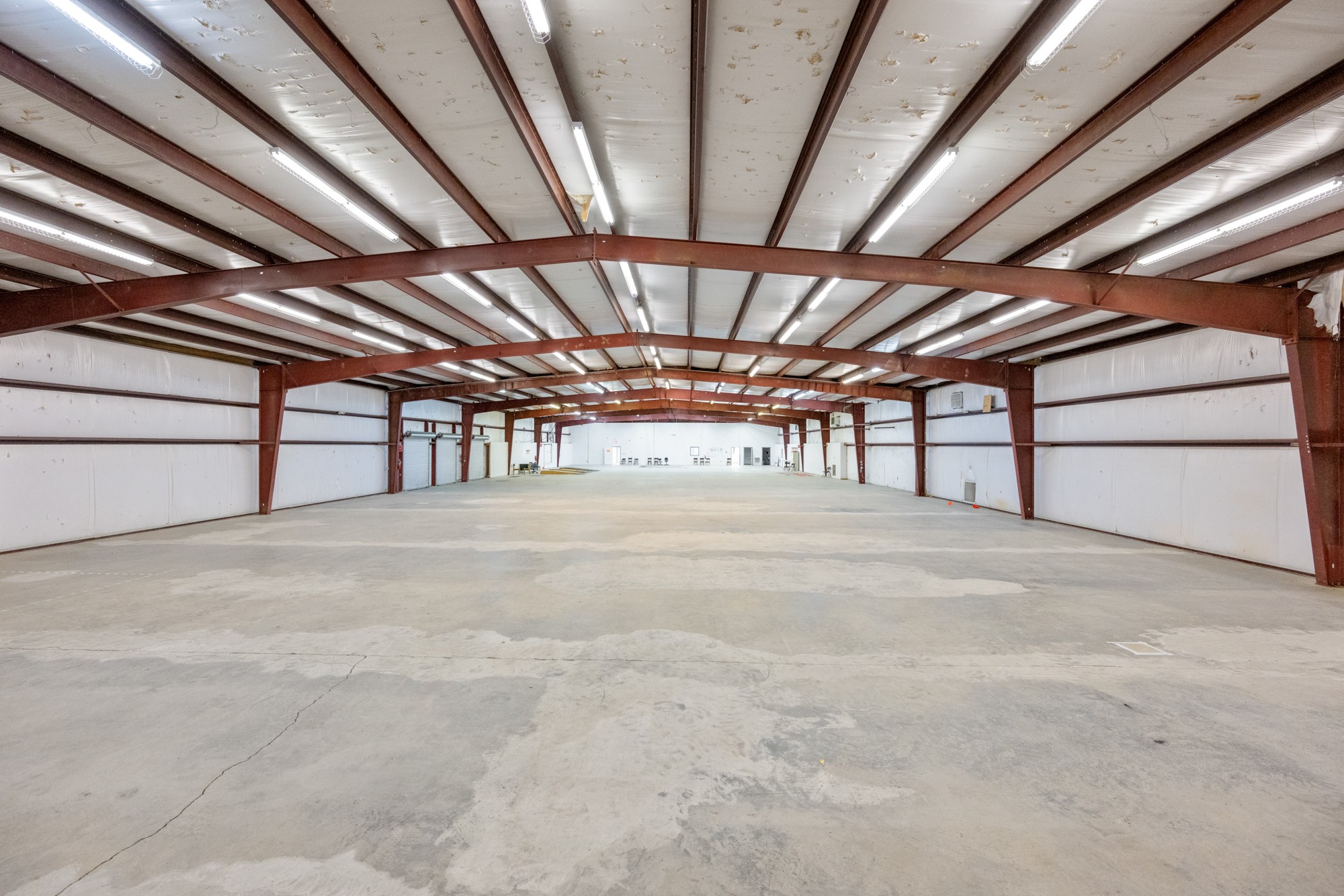 19225 West Main Street Huntingdon, TN 38344 - Photo 24 of 30 a view of an empty room