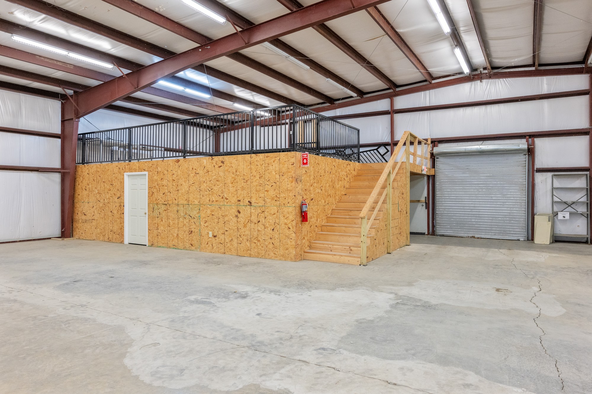 19225 West Main Street Huntingdon, TN 38344 - Photo 26 of 30 a view of garage