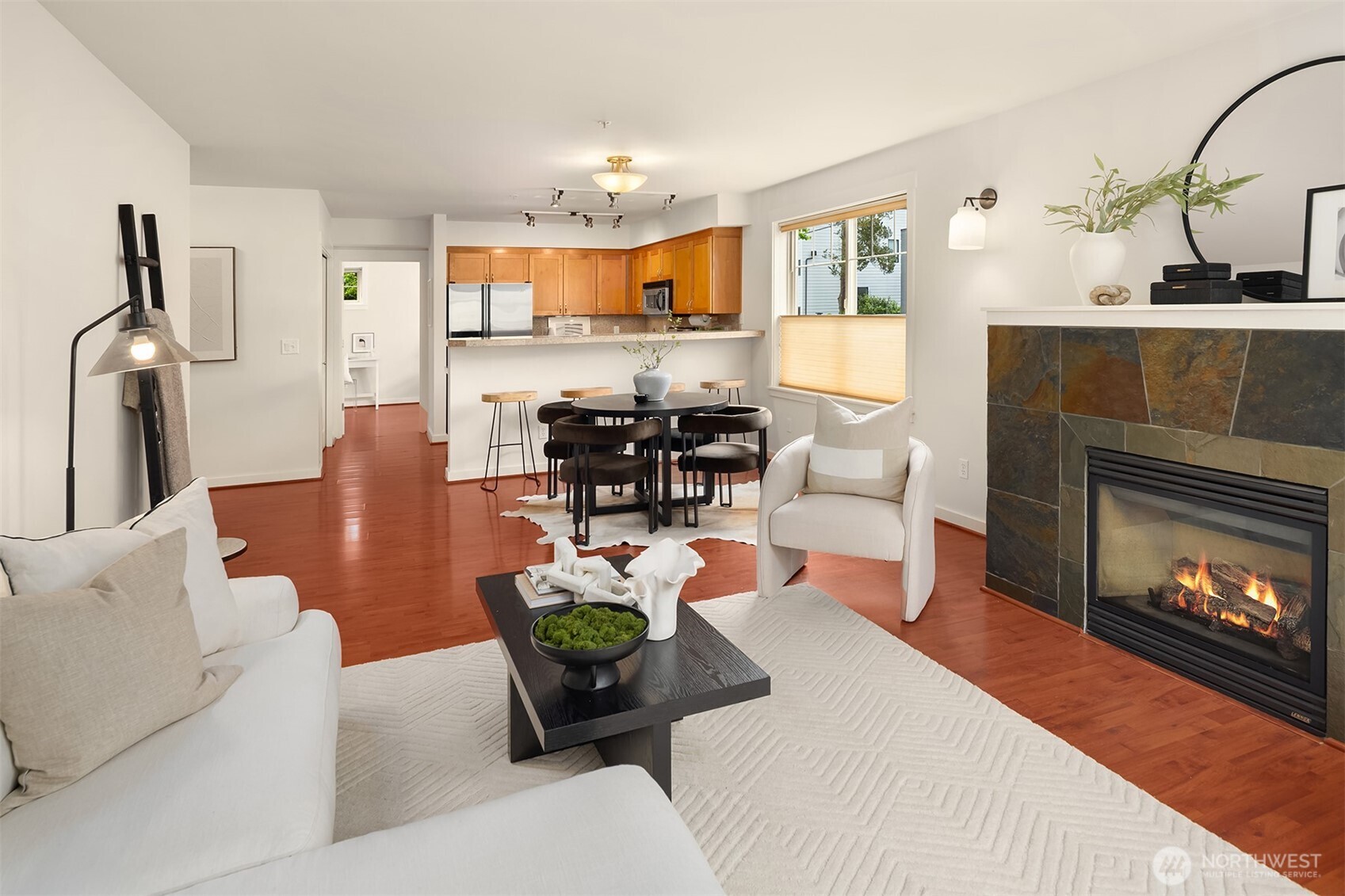 1621 East Spring Street, Unit 1A Seattle, WA 98122 - Photo 4 of 17