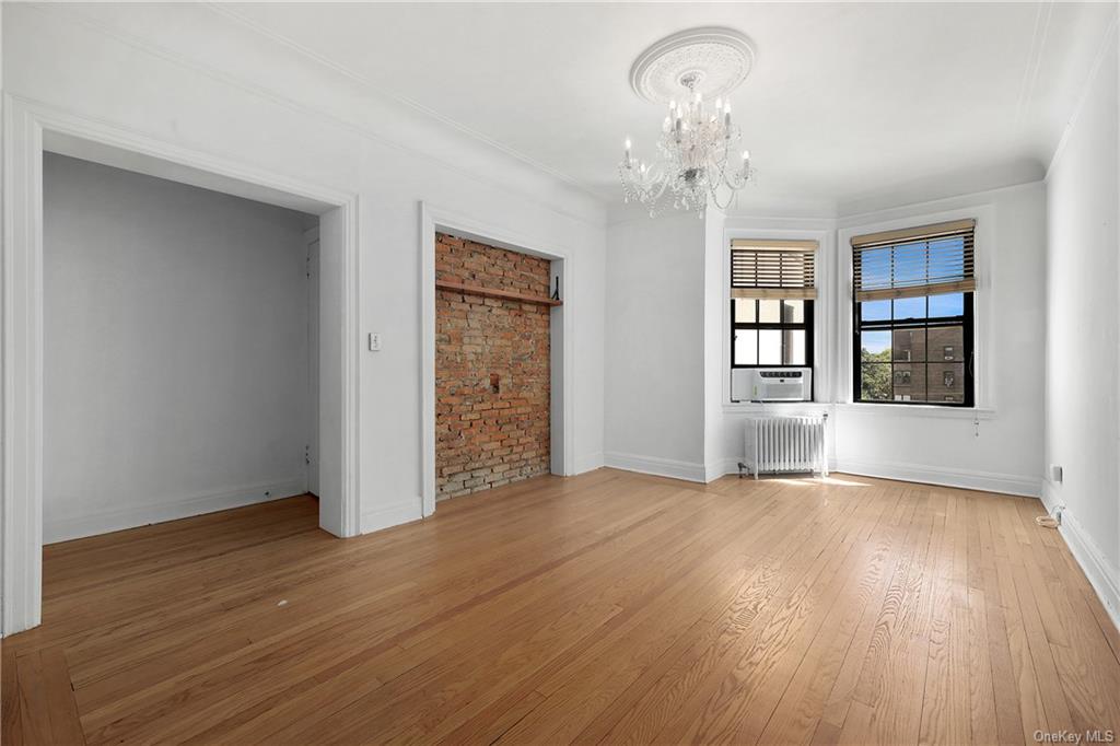 26 Pondfield Road, Unit 3C Bronxville, NY 10708 - Photo 9 of 15 Un-staged view of the Living Room.