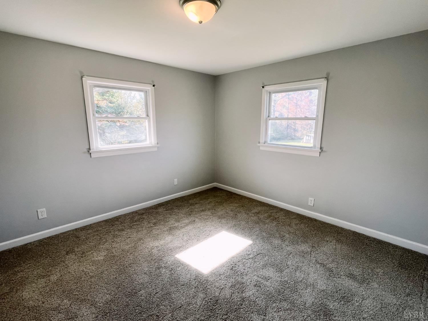 288 Lynbrook Road Rustburg, VA 24588 - Photo 15 of 34 an empty room with a window