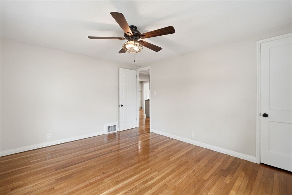 23 Gilman Street Springfield, MA 01118 - Photo 22 of 41