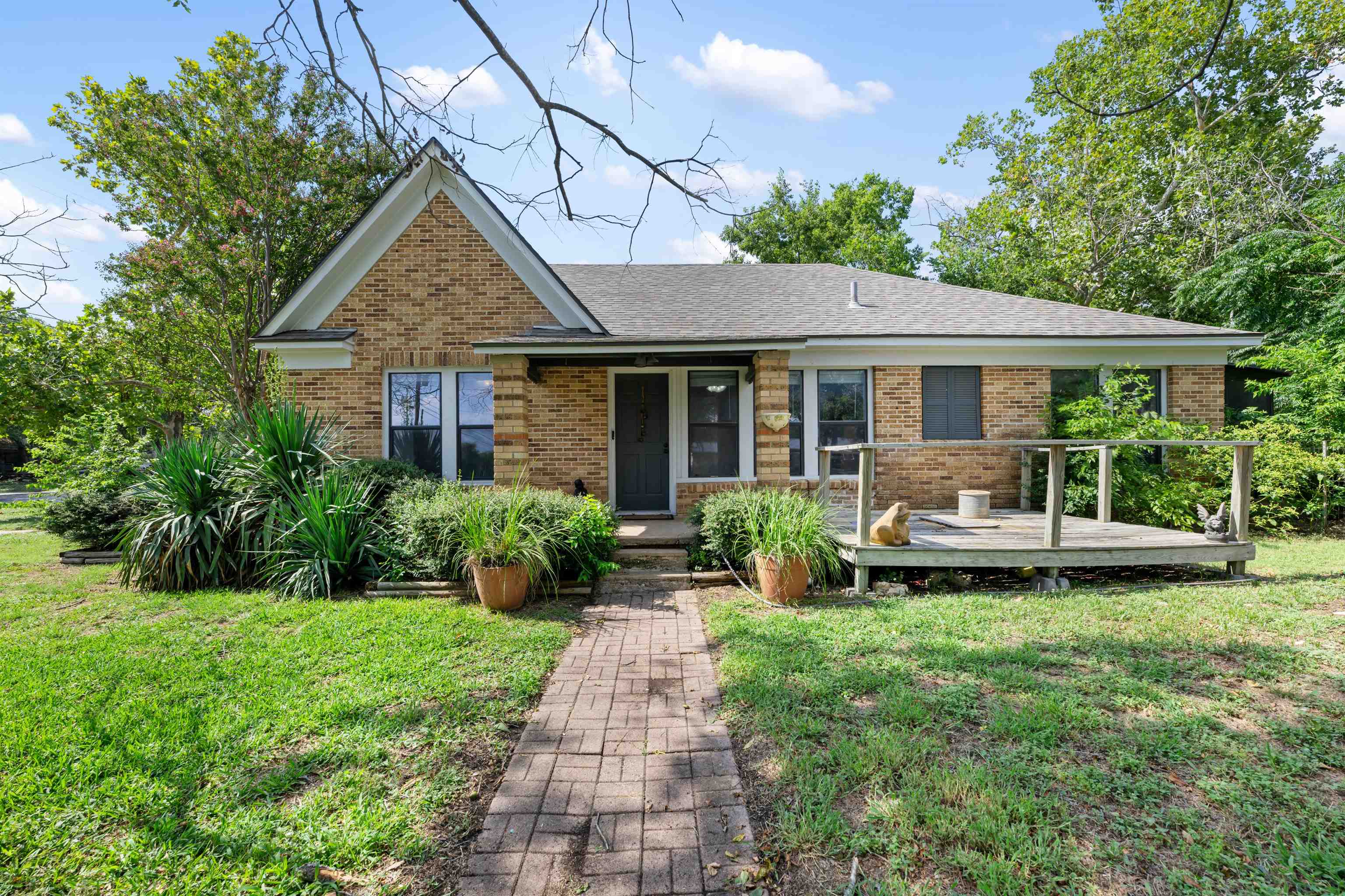 555 Hopewell Road Bertram, TX 78605 - Photo 7 of 31