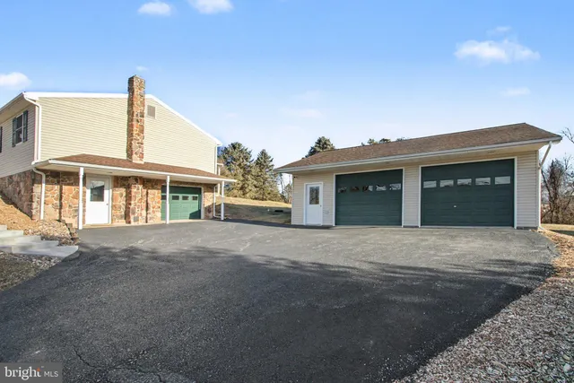 $299,900 | 60 Blacksnake Road, Duncannon, PA 17020