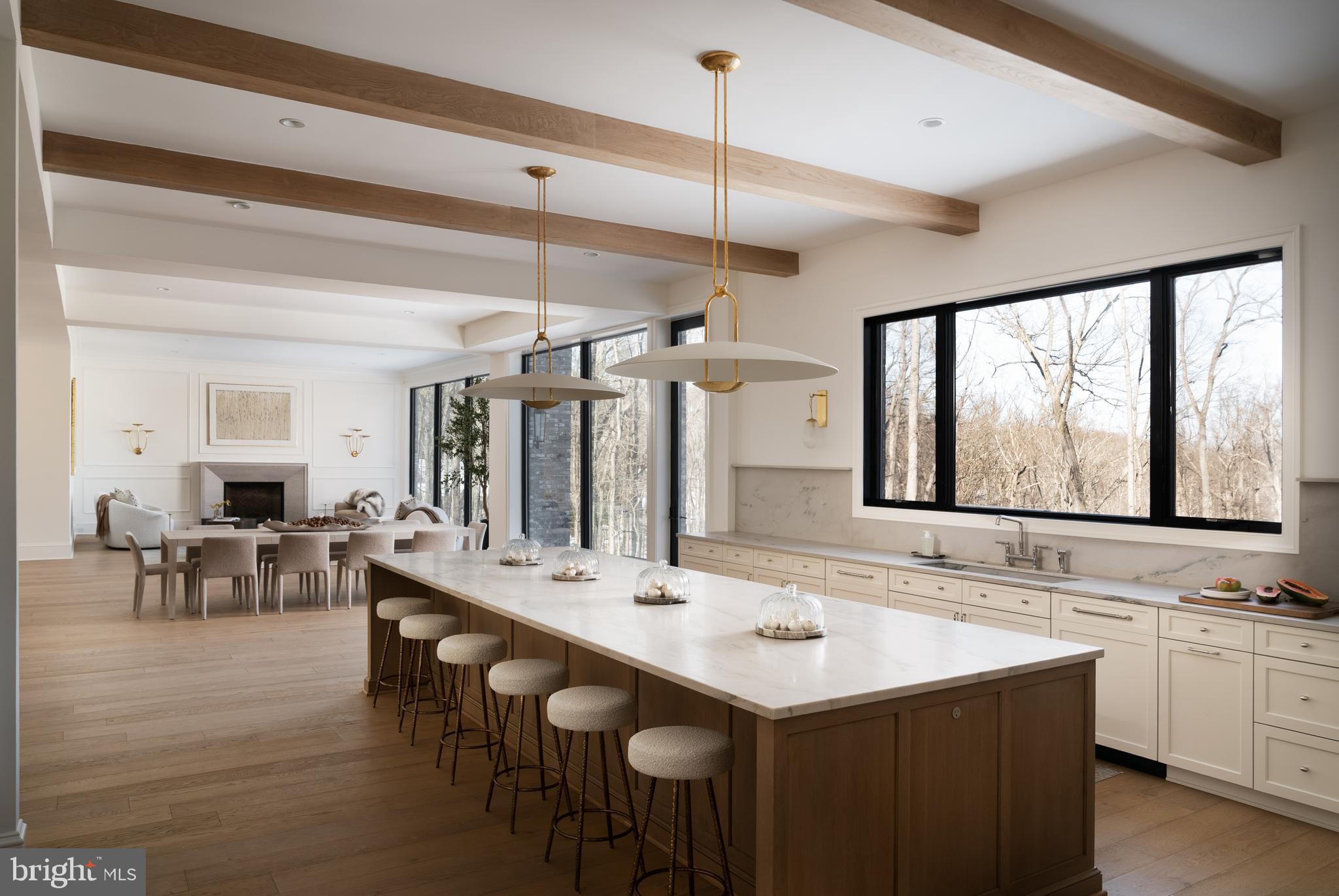 8634 Overlook Road McLean, VA 22102 - Photo 25 of 76 Exposed white oak beams
