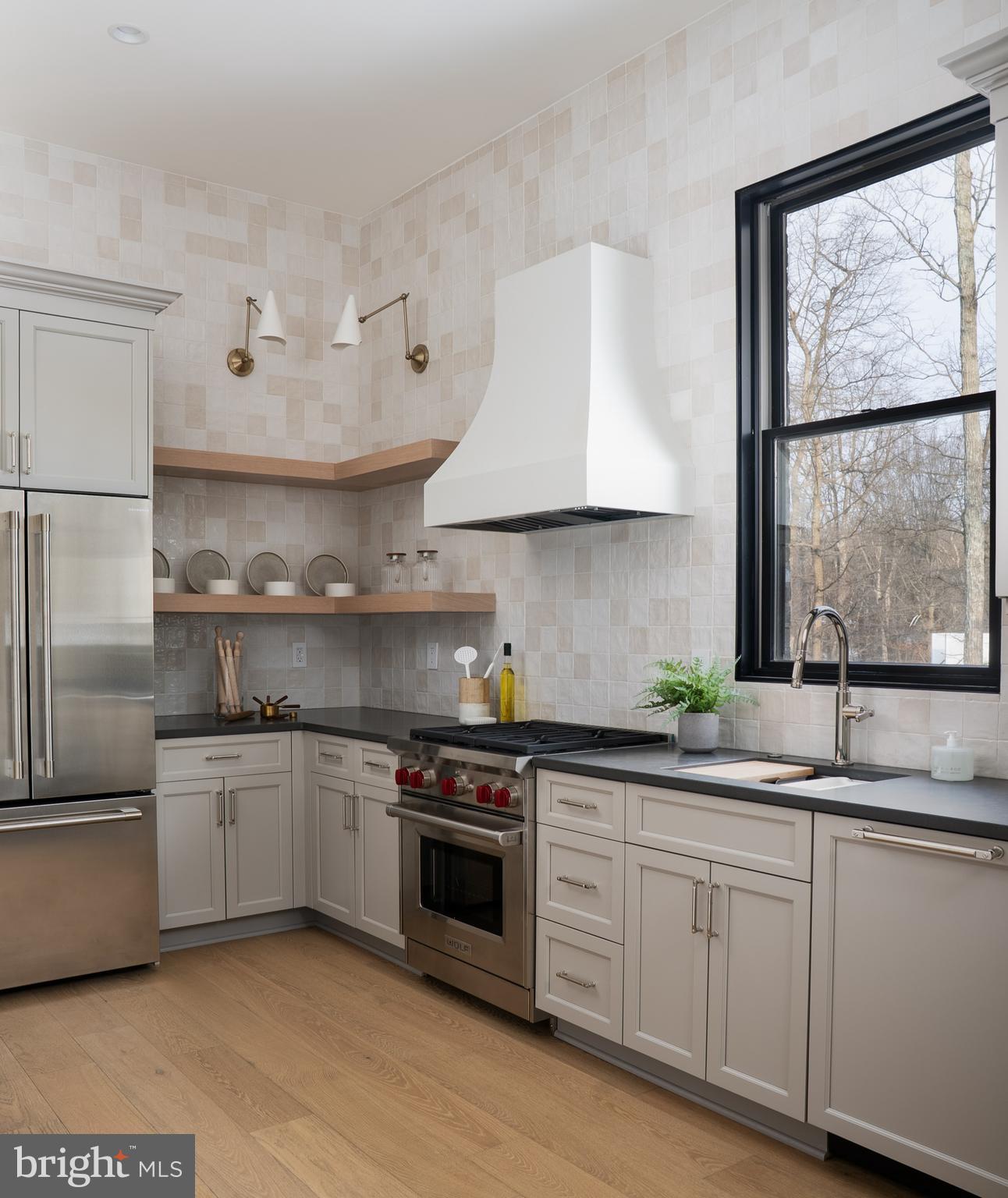 8634 Overlook Road McLean, VA 22102 - Photo 27 of 76 Catering Kitchen