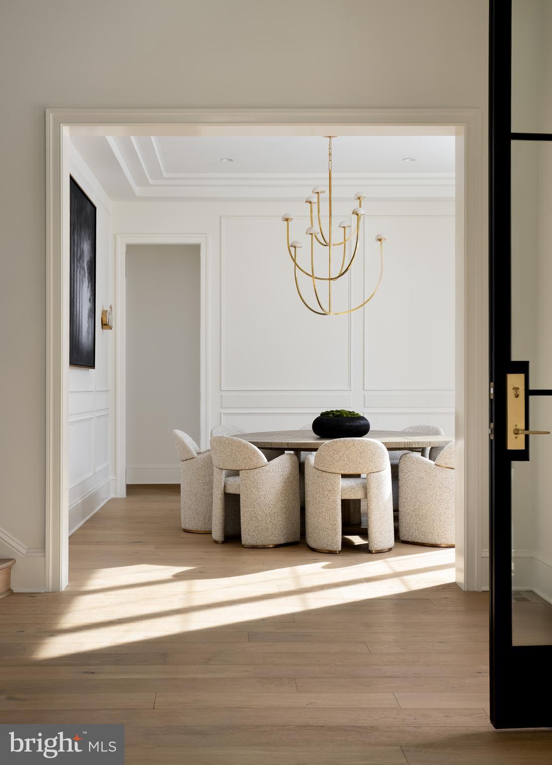 8634 Overlook Road McLean, VA 22102 - Photo 3 of 76 A beautifully appointed dining room to your right