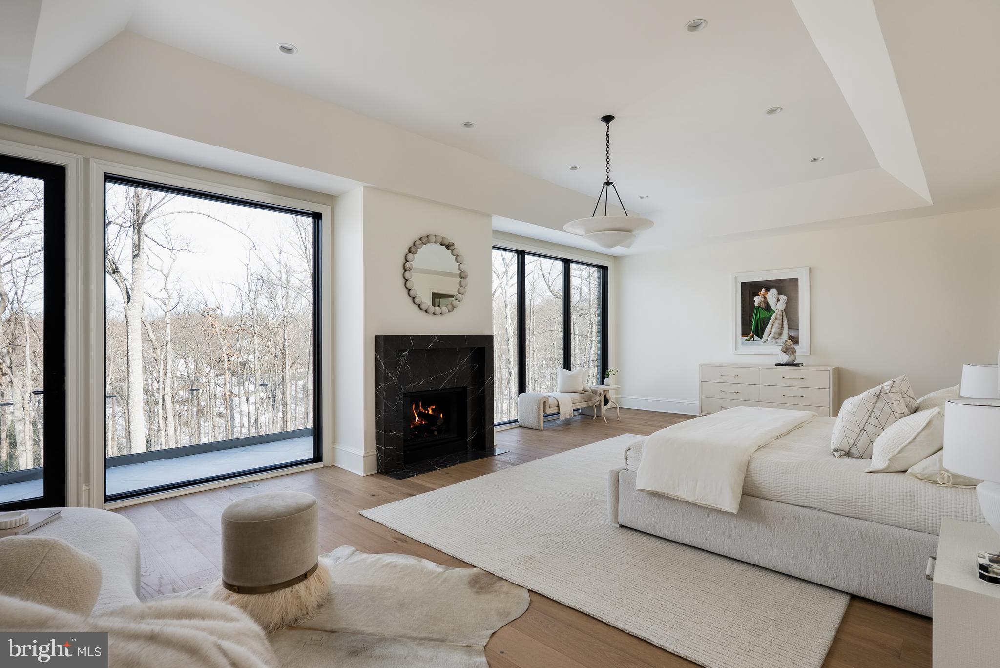 8634 Overlook Road McLean, VA 22102 - Photo 38 of 76 A dreamy primary suite complete with balcony