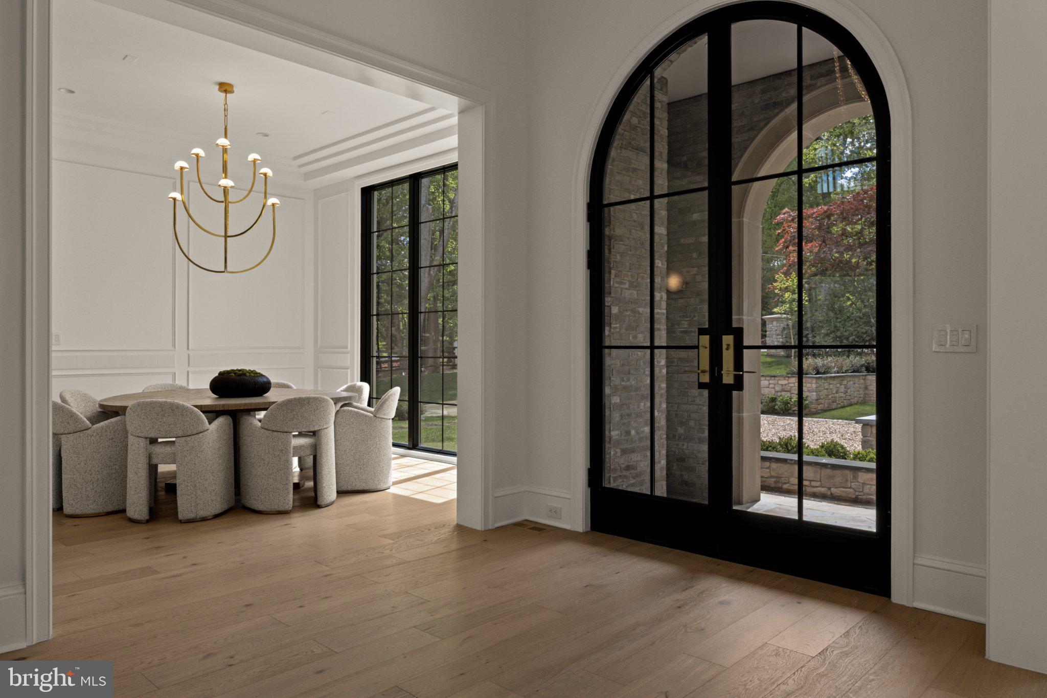 8634 Overlook Road McLean, VA 22102 - Photo 5 of 88 Elegant entryway with modern charm.