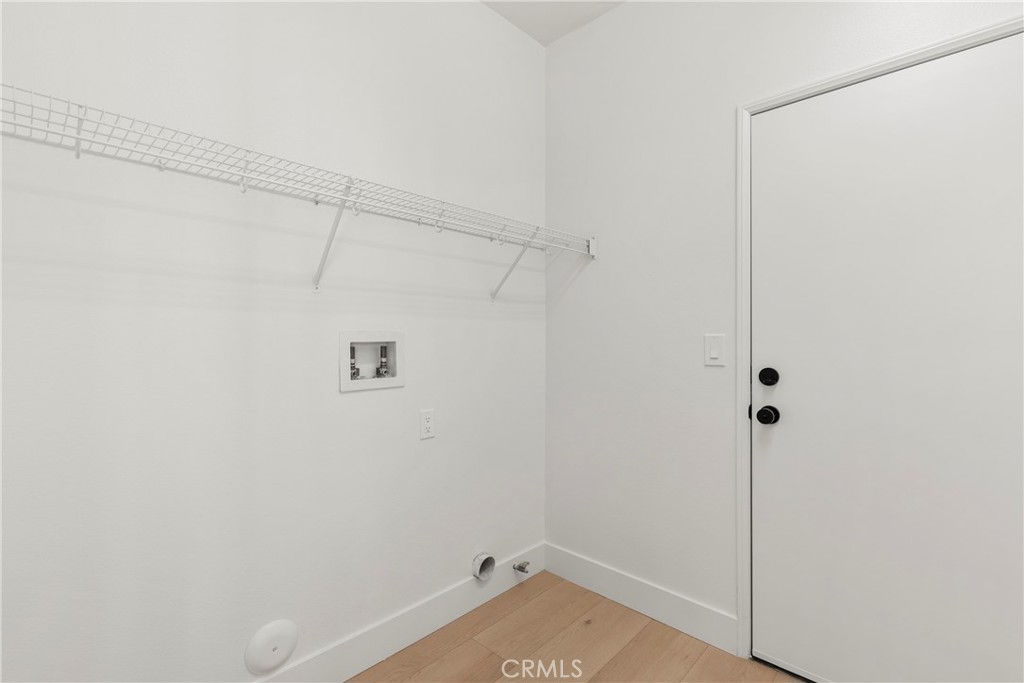 256 4 Seasons Boulevard Hemet, CA 92545 - Photo 17 of 31 a view of a small room