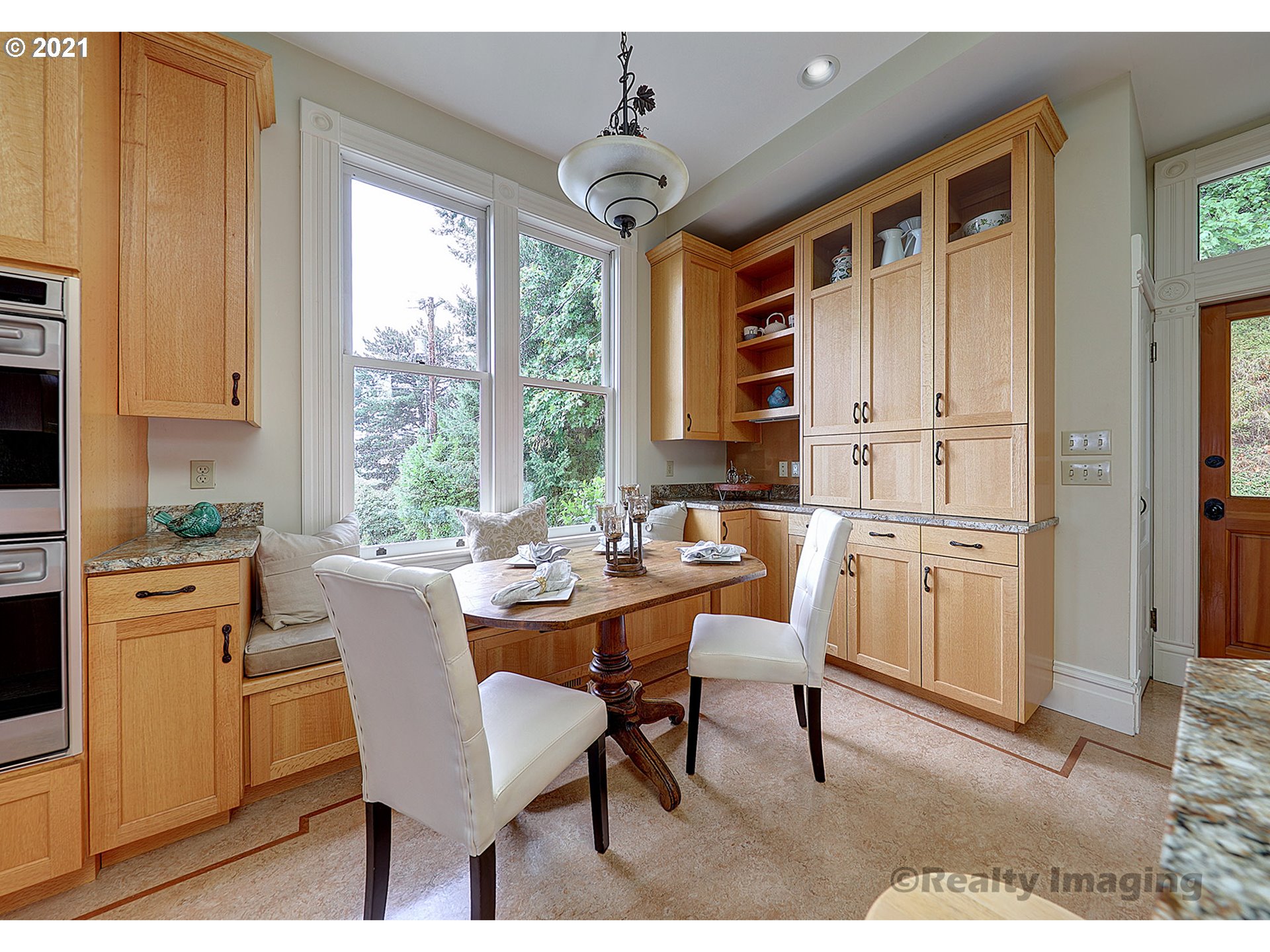 4031 Southwest Condor Avenue Portland, OR 97239 - Photo 14 of 32 Gallery Image 14