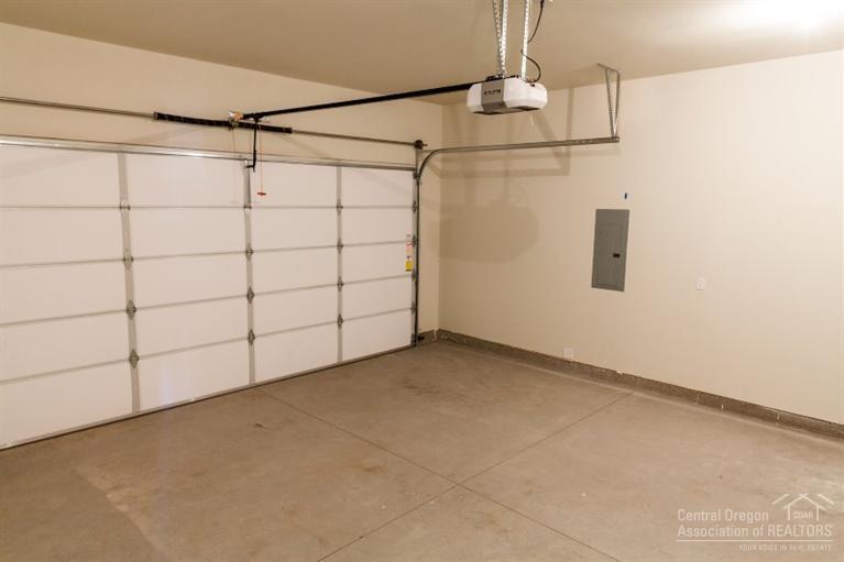 648 Southeast Reed Market Road Bend, OR 97702 - Photo 8 of 10 Additional Photo