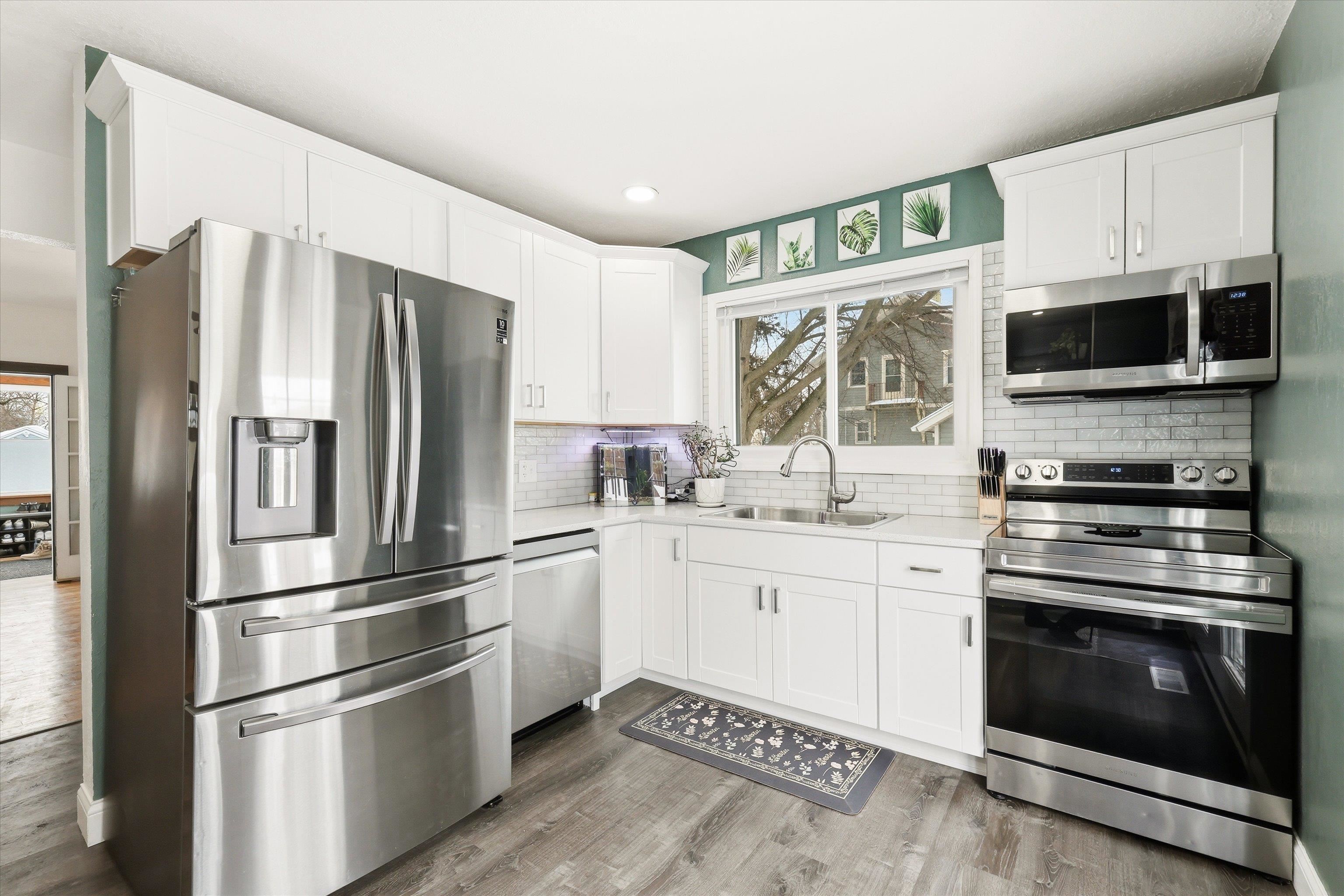 727 North Bennett Street Appleton, WI 54914 - Photo 8 of 22