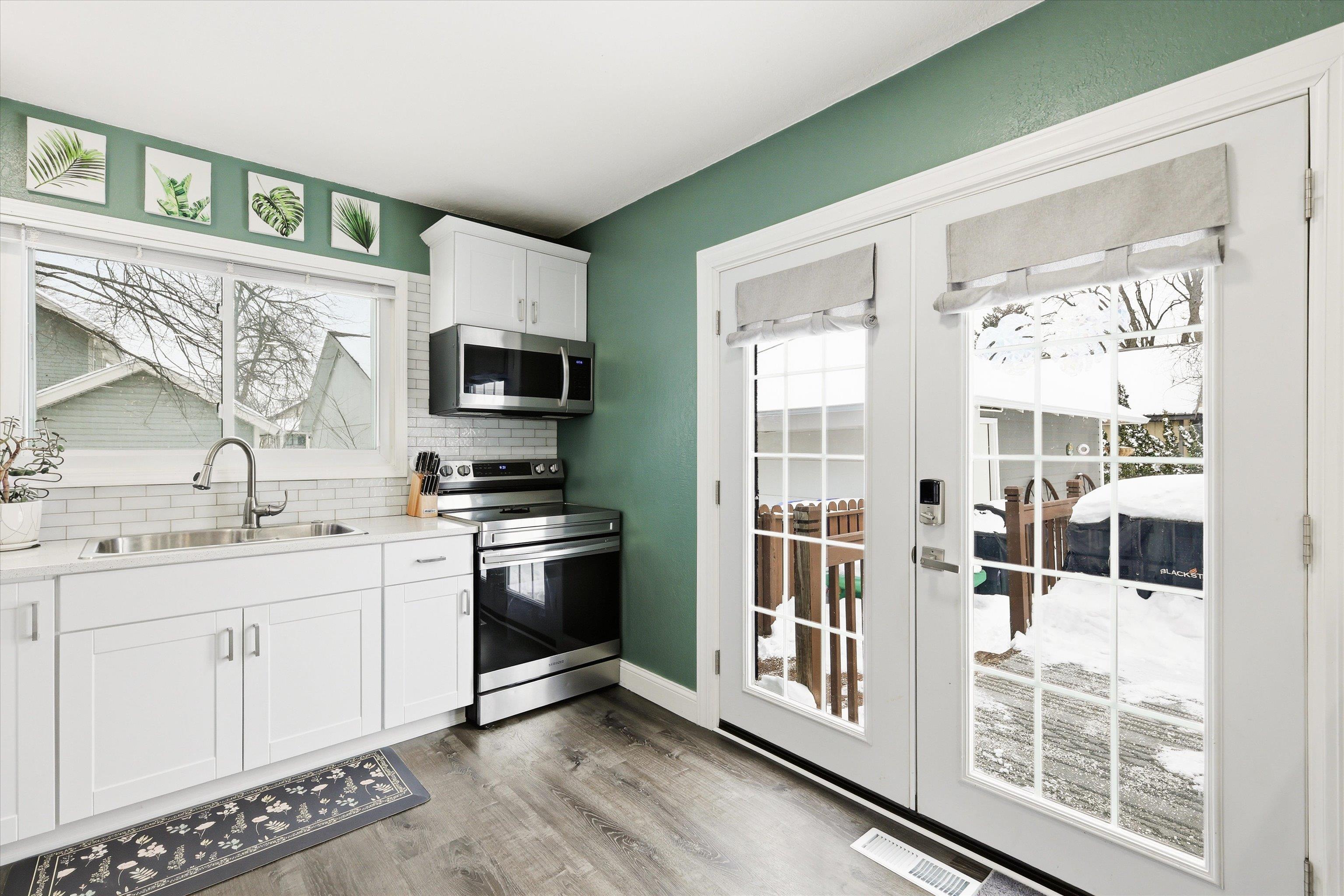 727 North Bennett Street Appleton, WI 54914 - Photo 9 of 22