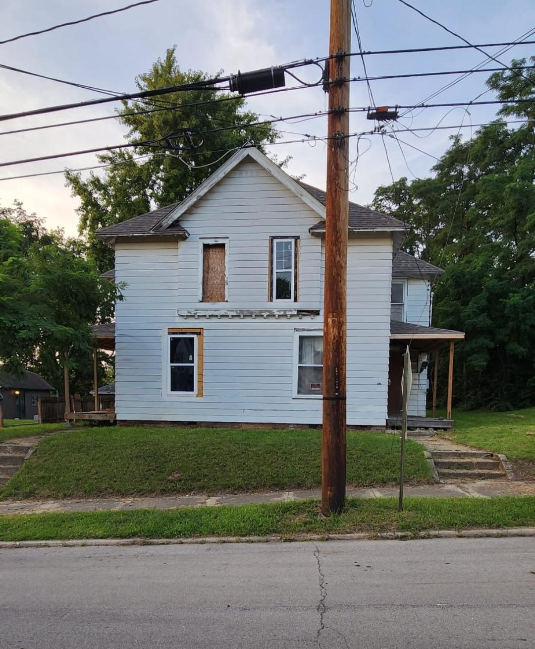 922-924 Spring Street New Castle, IN 47362 - Photo 2 of 4 Gallery Image 2