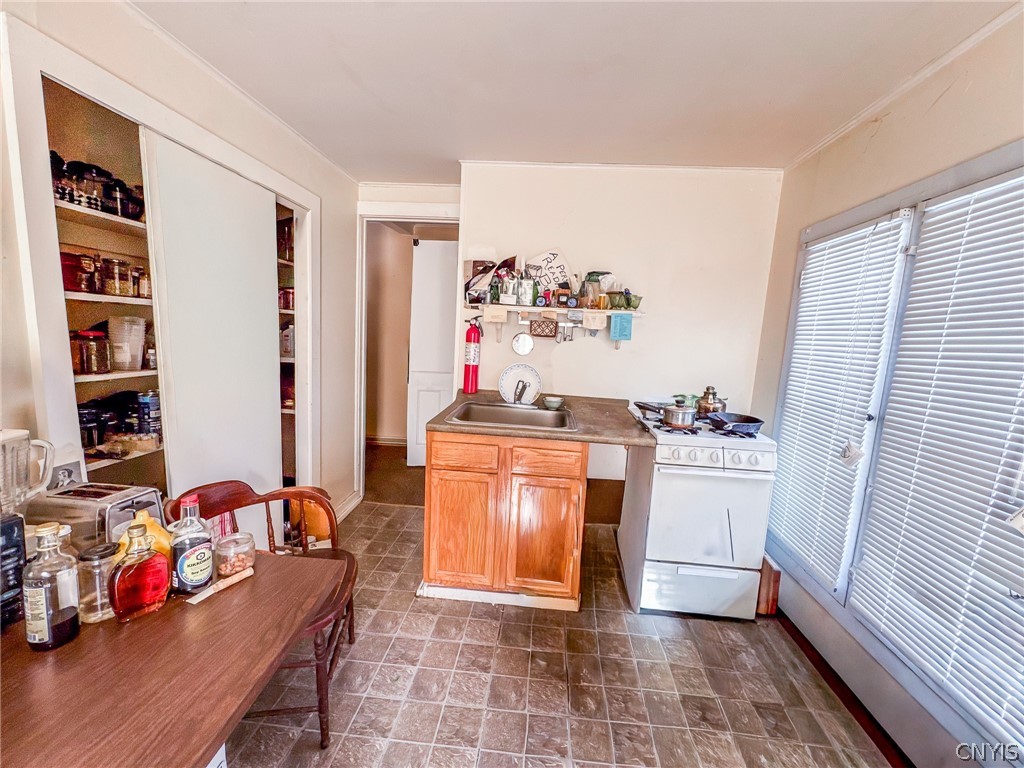 194 Genesee Street Auburn, NY 13021 - Photo 35 of 40 Apartment #5