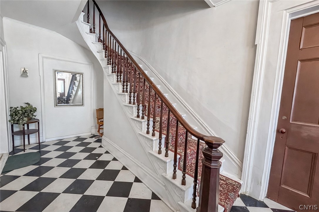 194 Genesee Street Auburn, NY 13021 - Photo 10 of 40