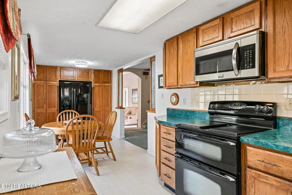 $539,900 | 5334 Morgan County Highway, Lancing, TN 37770