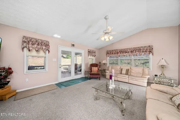 $539,900 | 5334 Morgan County Highway, Lancing, TN 37770