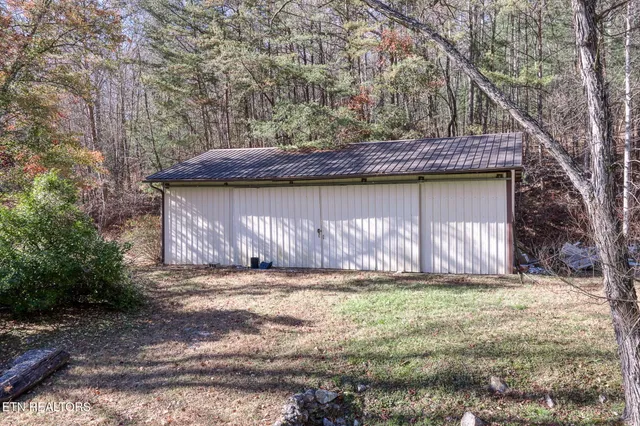 $589,900 | 5334 Morgan County Highway, Lancing, TN 37770