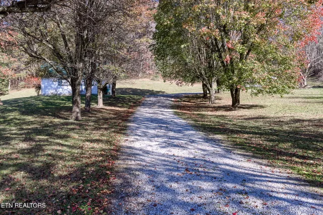 $589,900 | 5334 Morgan County Highway, Lancing, TN 37770