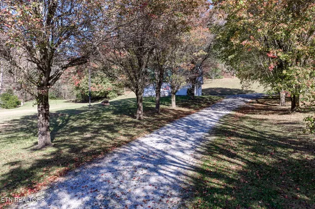 $589,900 | 5334 Morgan County Highway, Lancing, TN 37770