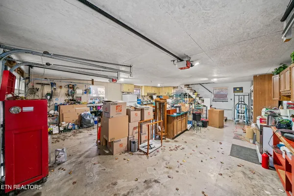 $539,900 | 5334 Morgan County Highway, Lancing, TN 37770