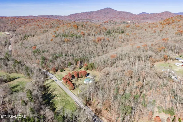 $589,900 | 5334 Morgan County Highway, Lancing, TN 37770