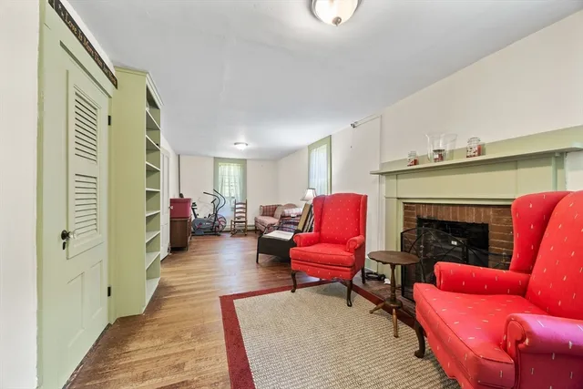 $585,000 | 687 Main Street, Wareham, MA 02571