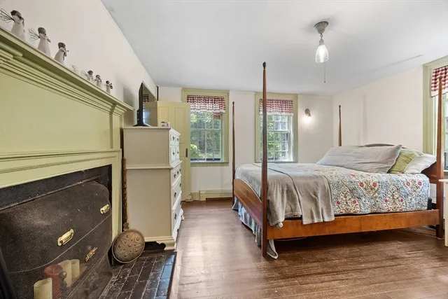 $585,000 | 687 Main Street, Wareham, MA 02571