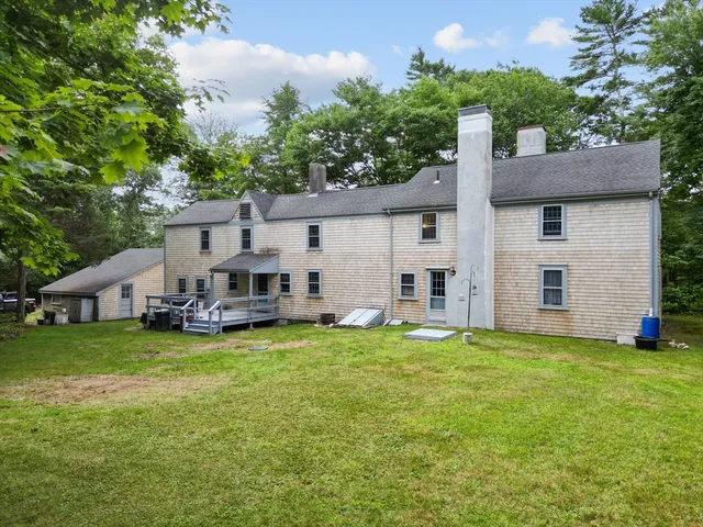 $585,000 | 687 Main Street, Wareham, MA 02571