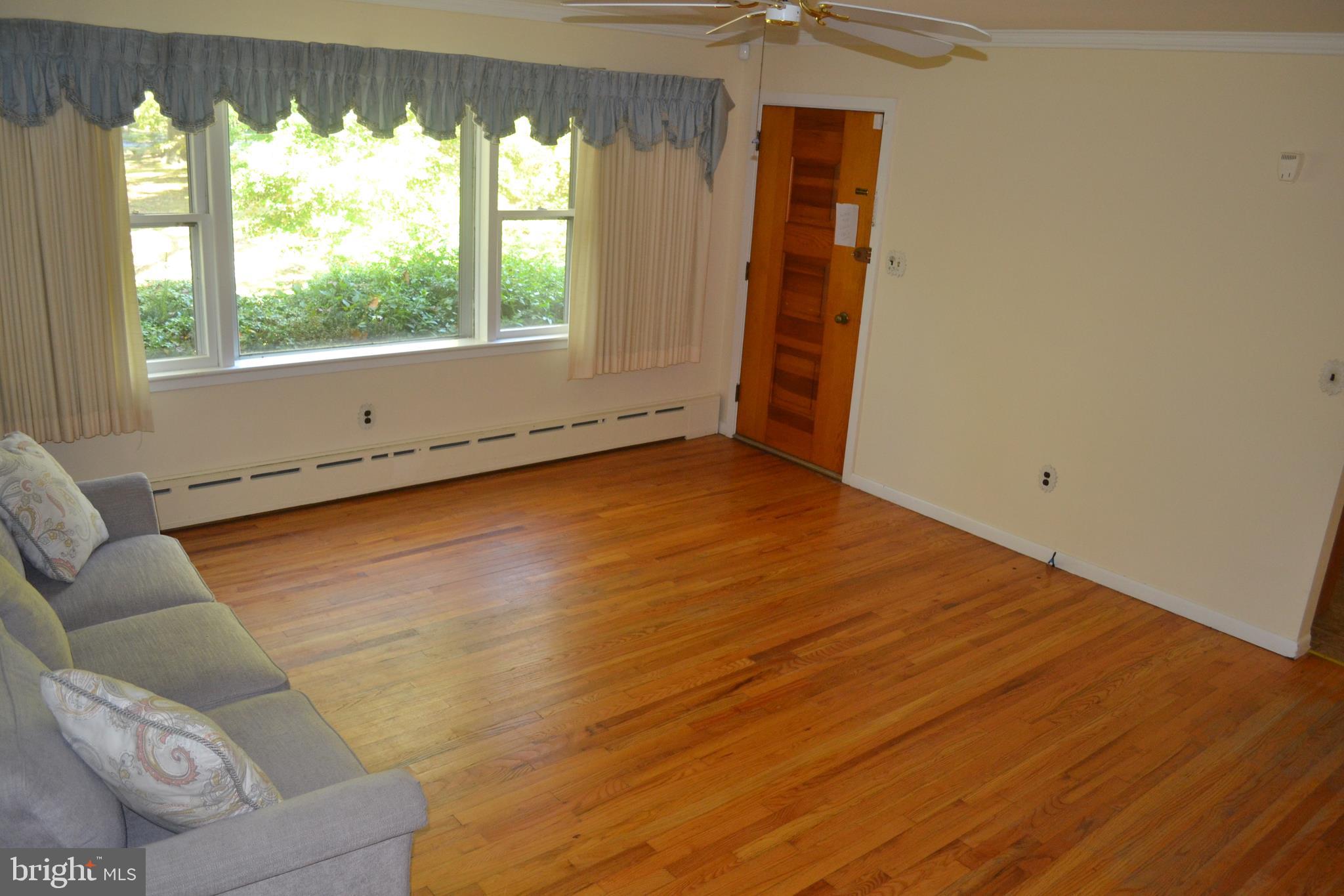 229 Radix Road Williamstown, NJ 08094 - Photo 8 of 30 Living Room