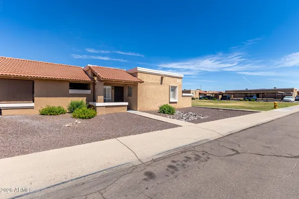 $259,999 | 502 West Hononegh Drive, Unit 1, Phoenix, AZ 85027