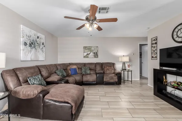 $259,999 | 502 West Hononegh Drive, Unit 1, Phoenix, AZ 85027