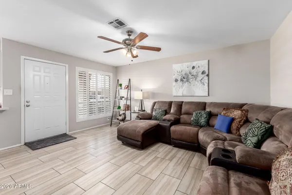 $259,999 | 502 West Hononegh Drive, Unit 1, Phoenix, AZ 85027