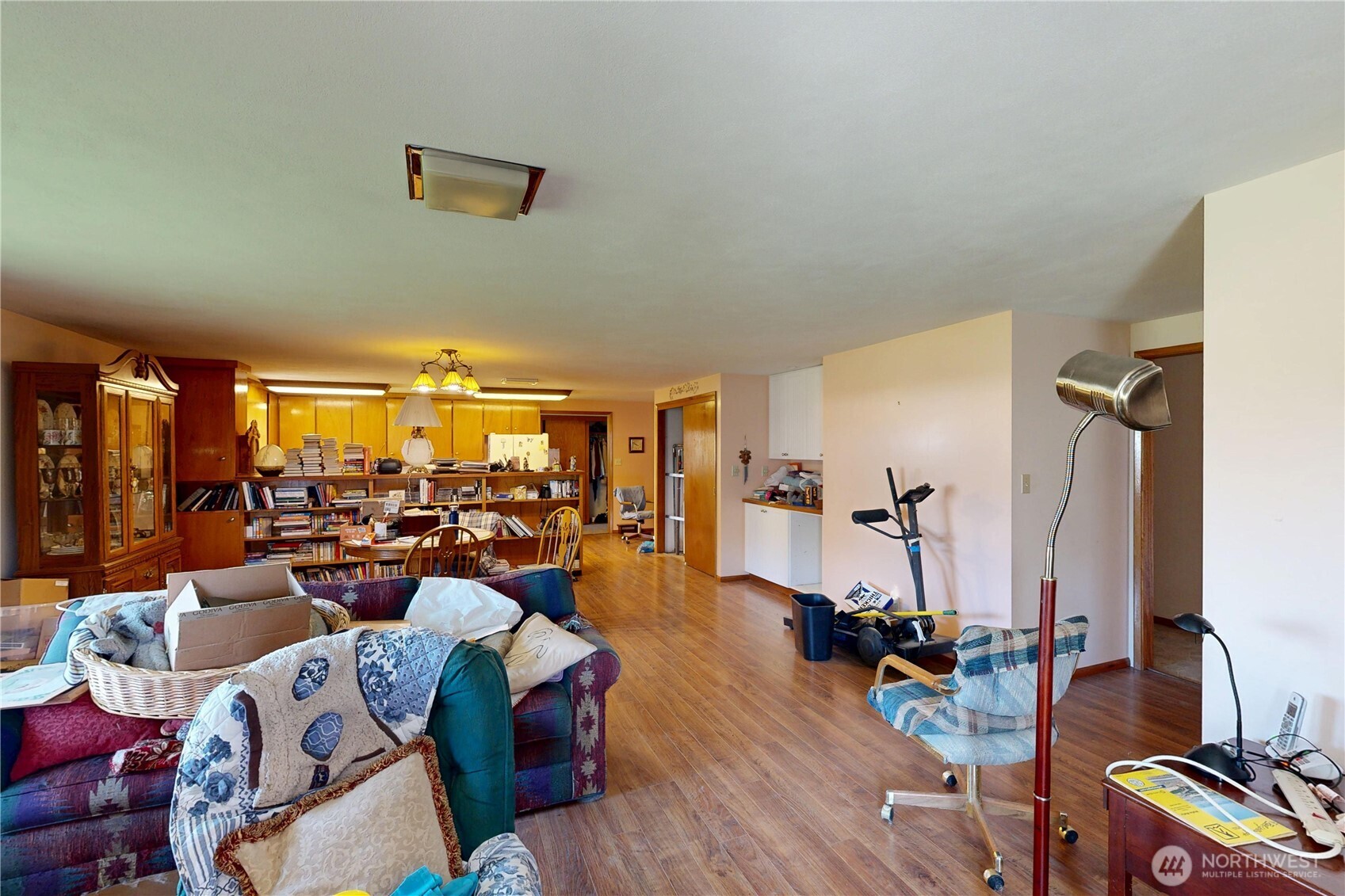 238 Patit Road Dayton, WA 99328 - Photo 40 of 40 a living room with furniture and a wooden floor