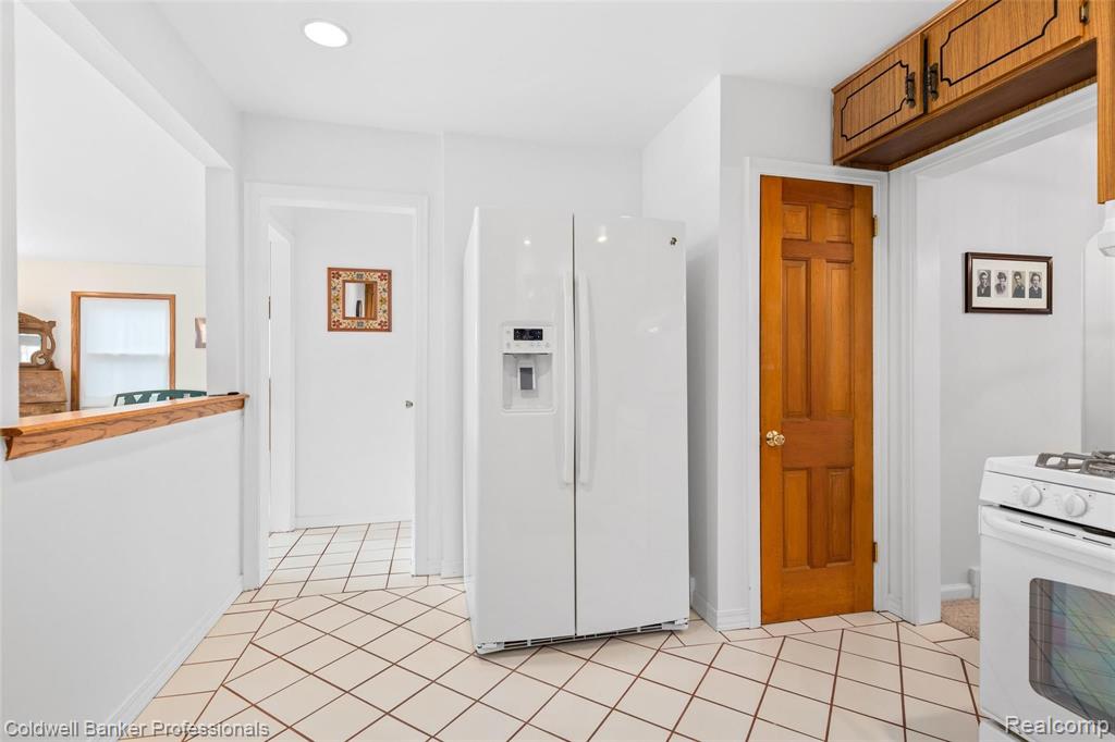2321 West Wattles Road Troy, MI 48098 - Photo 14 of 45