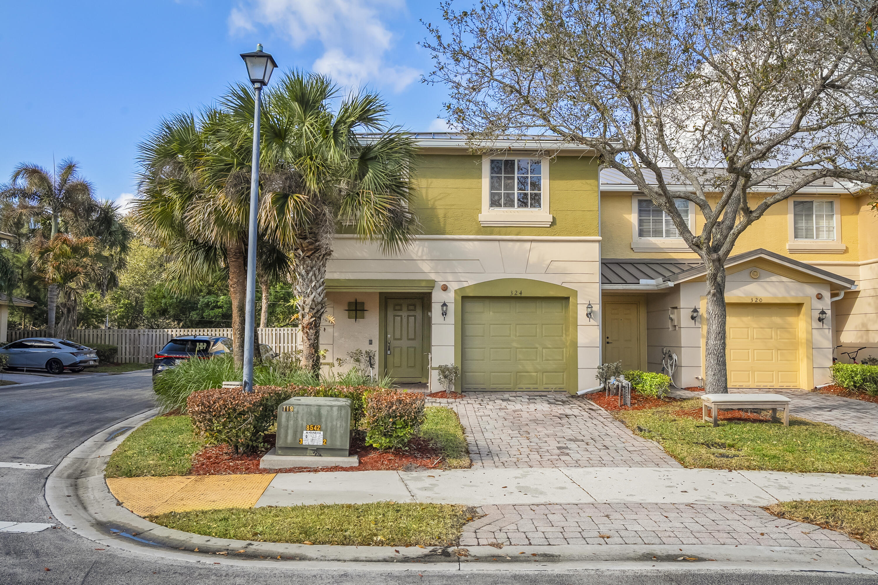 324 Southeast Bloxham Way Stuart, FL 34997 - Photo 2 of 35 DSC00434
