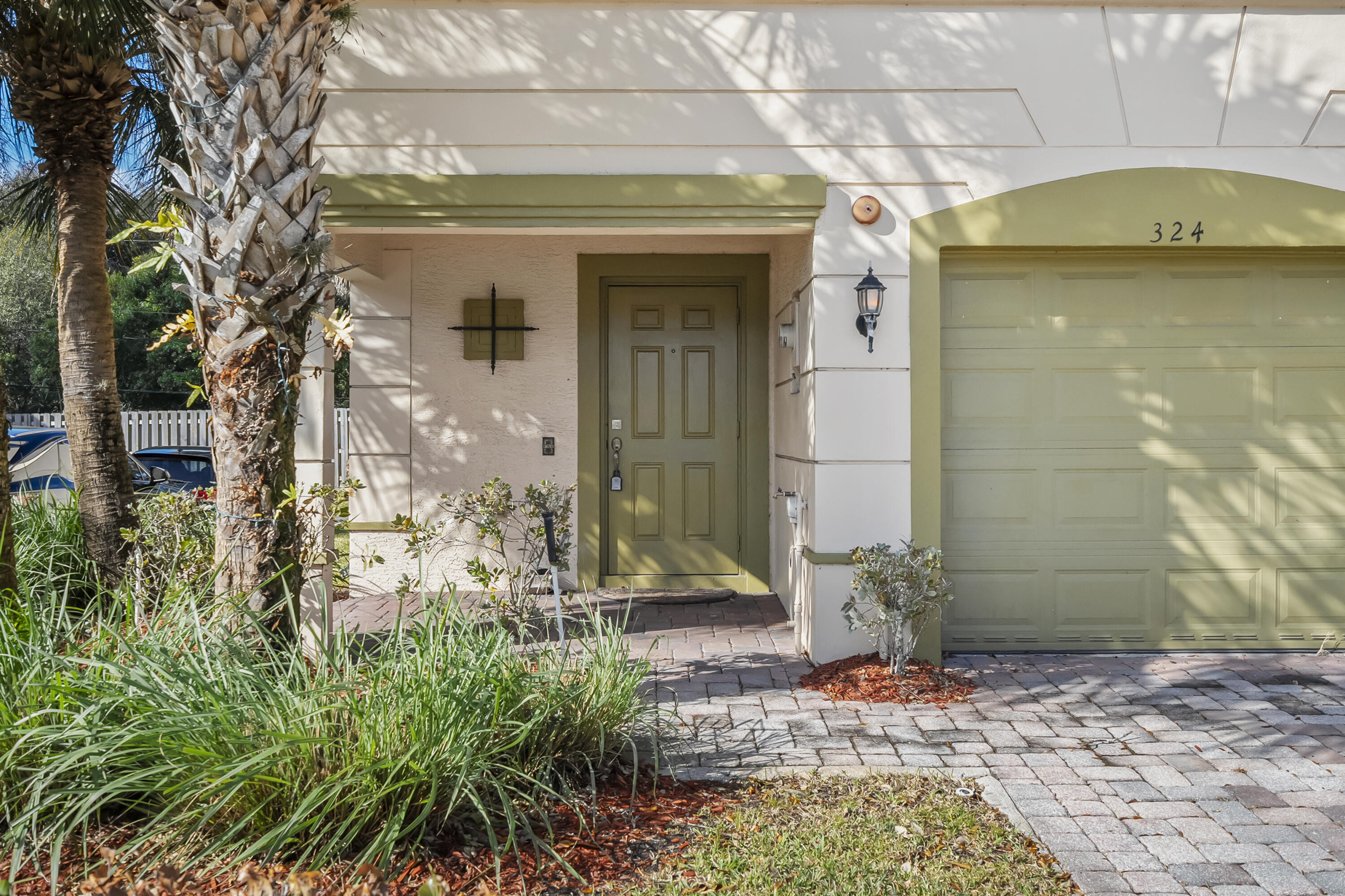 324 Southeast Bloxham Way Stuart, FL 34997 - Photo 3 of 35 DSC00429