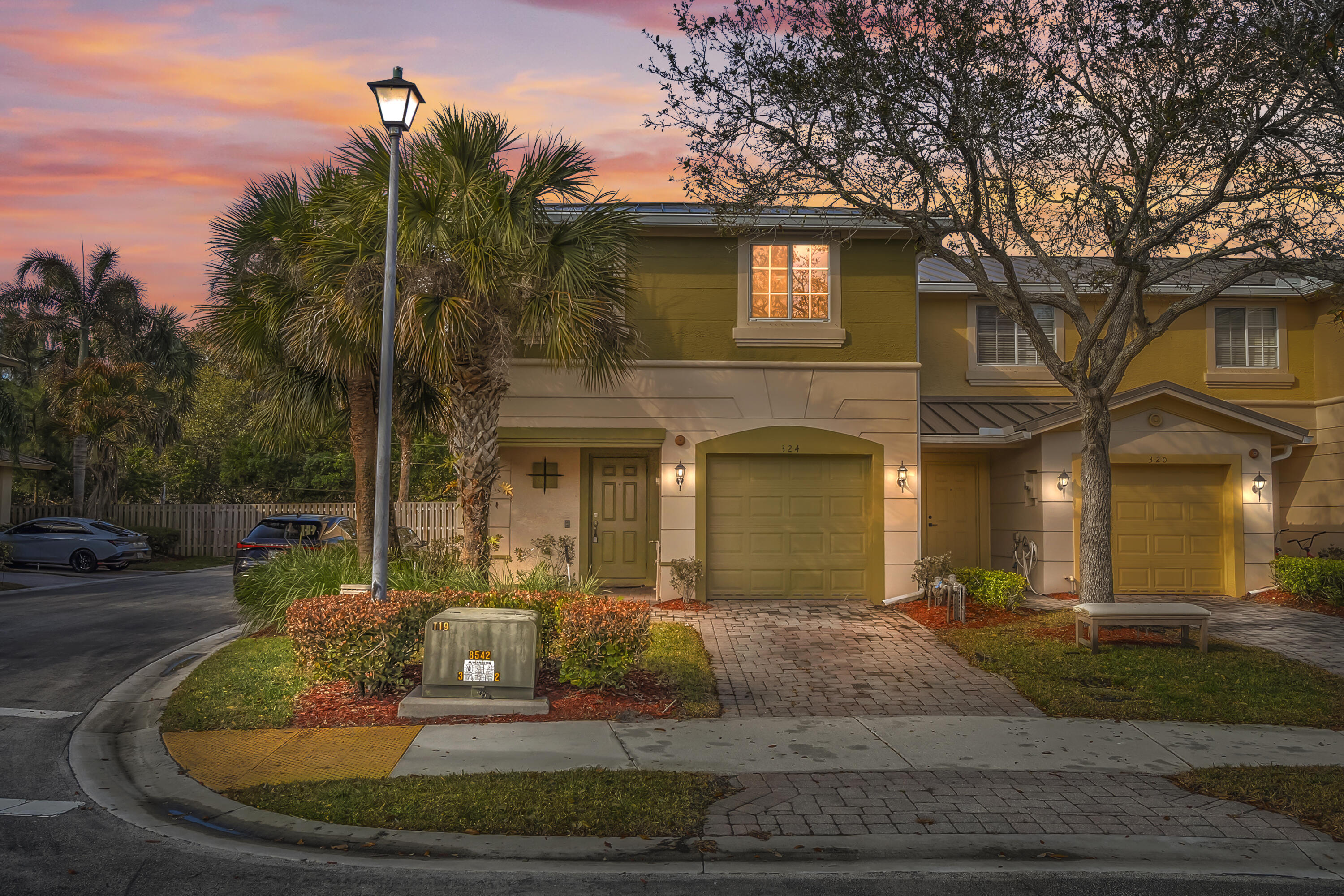 324 Southeast Bloxham Way Stuart, FL 34997 - Photo 31 of 35 DSC00434_Twilight
