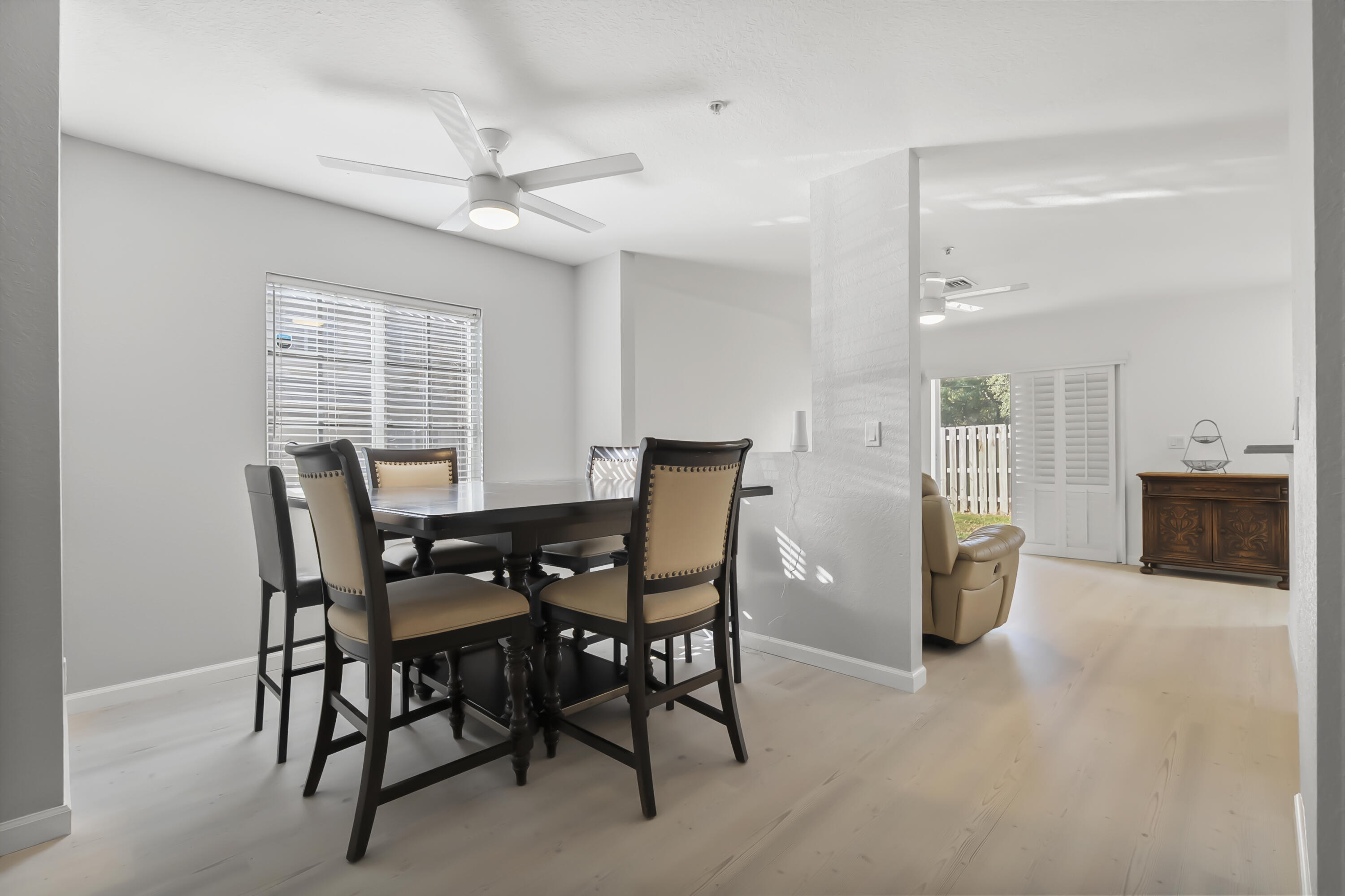 324 Southeast Bloxham Way Stuart, FL 34997 - Photo 6 of 35 DSC00314