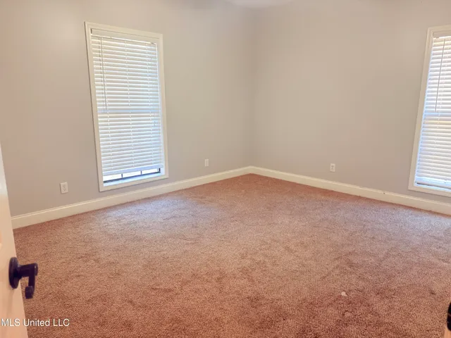 $299,000 | 300 Deer Creek Road, Grenada, MS 38901