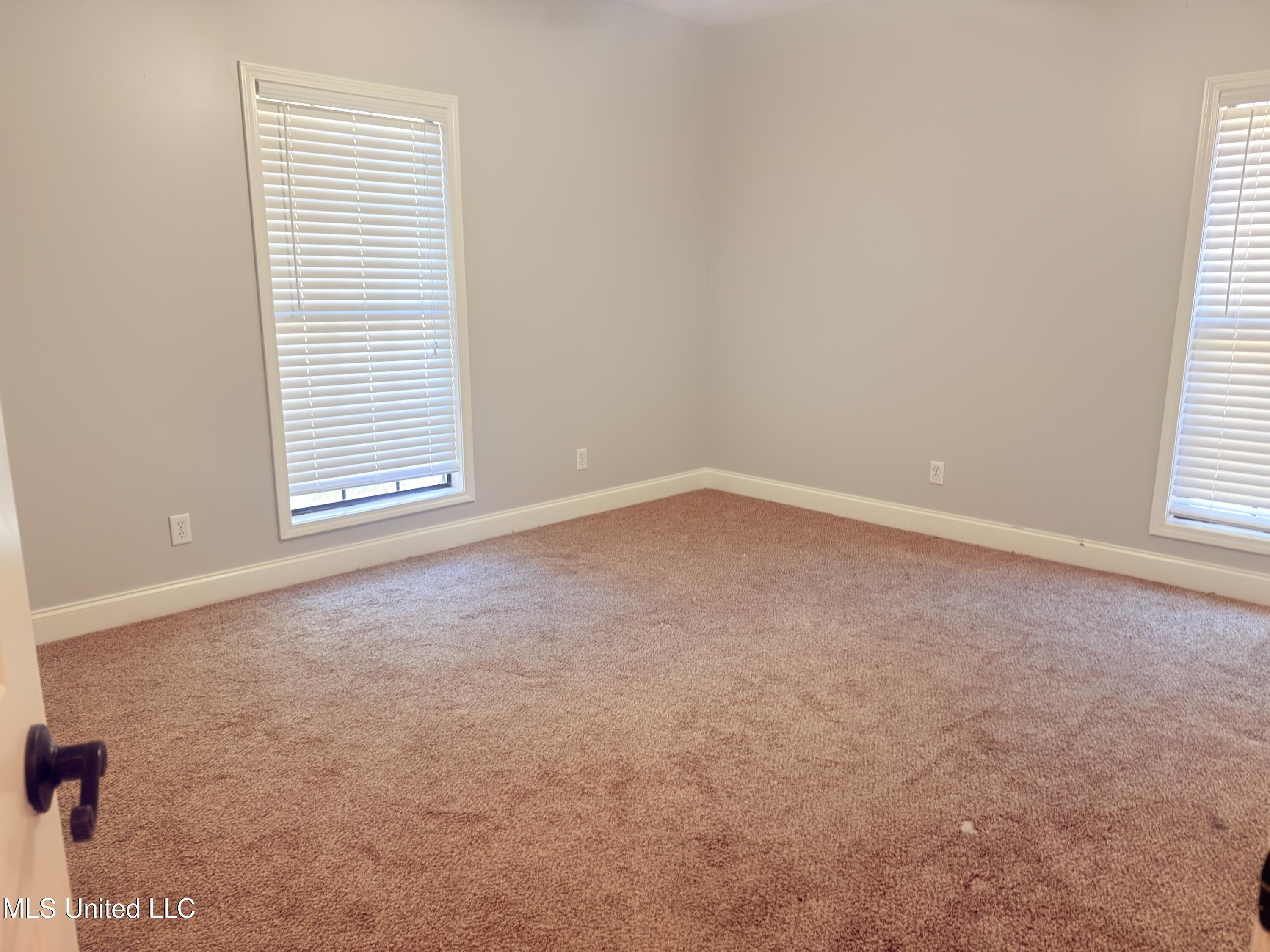 300 Deer Creek Road Grenada, MS 38901 - Photo 7 of 22 IMG_3826